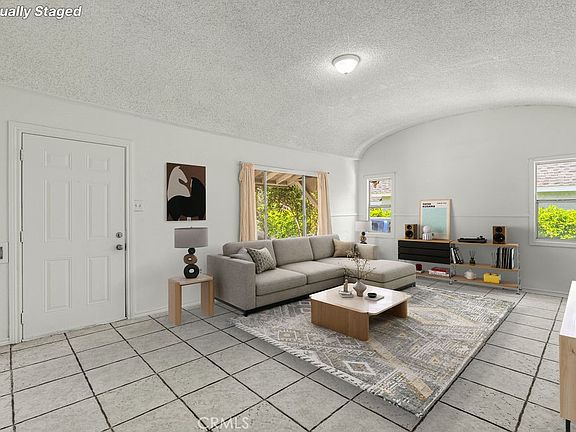 4th image of 2438 E 114th St