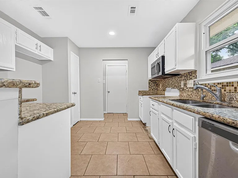 10419 Appleridge Dr — Photo 14