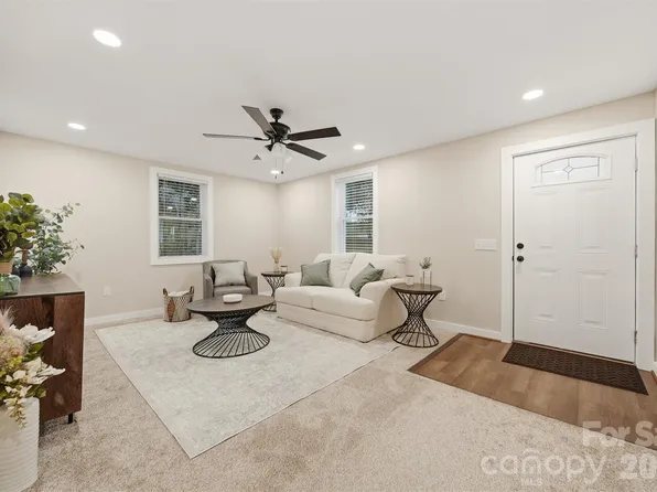 20 Archer St, Granite Falls, NC 28630