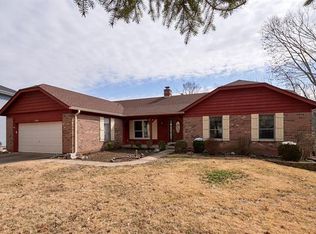 15514 Chequer Dr, Chesterfield, MO 63017