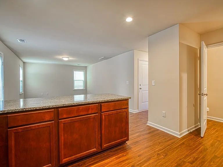 572 Millsgate Cir — Photo 18