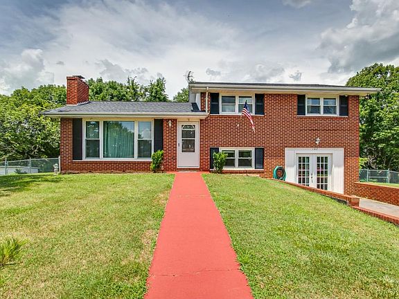 2nd image of 102 Monticello Pl