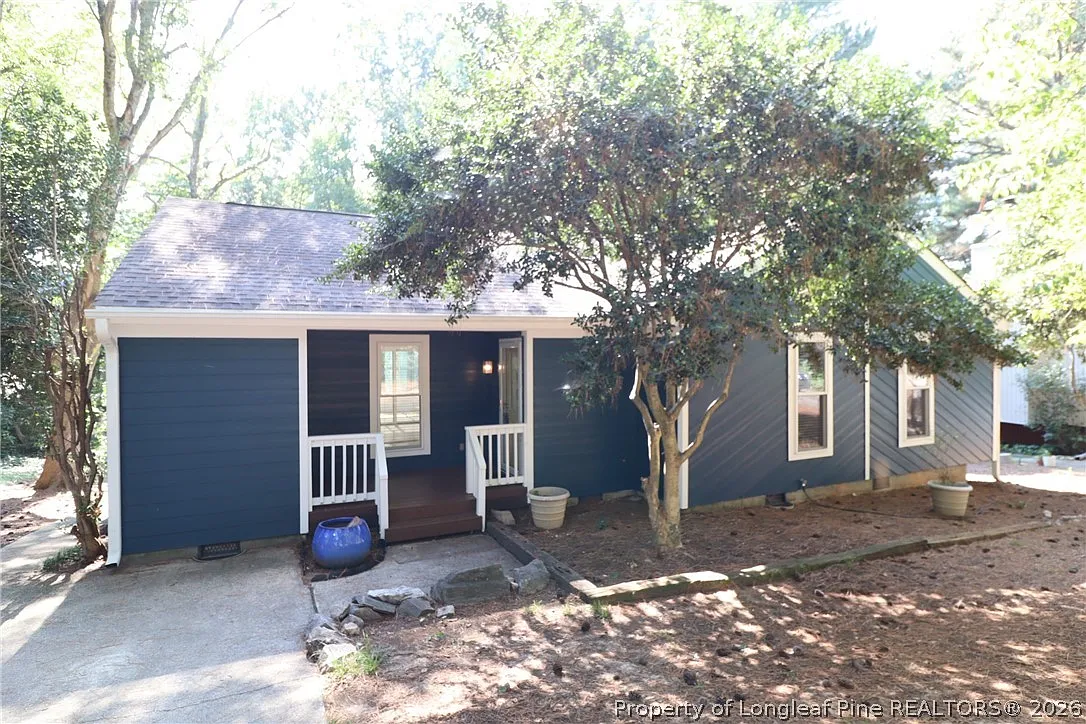 3 bed, 2.0 bath, 1451 sqft, $2,150 — Photo 1