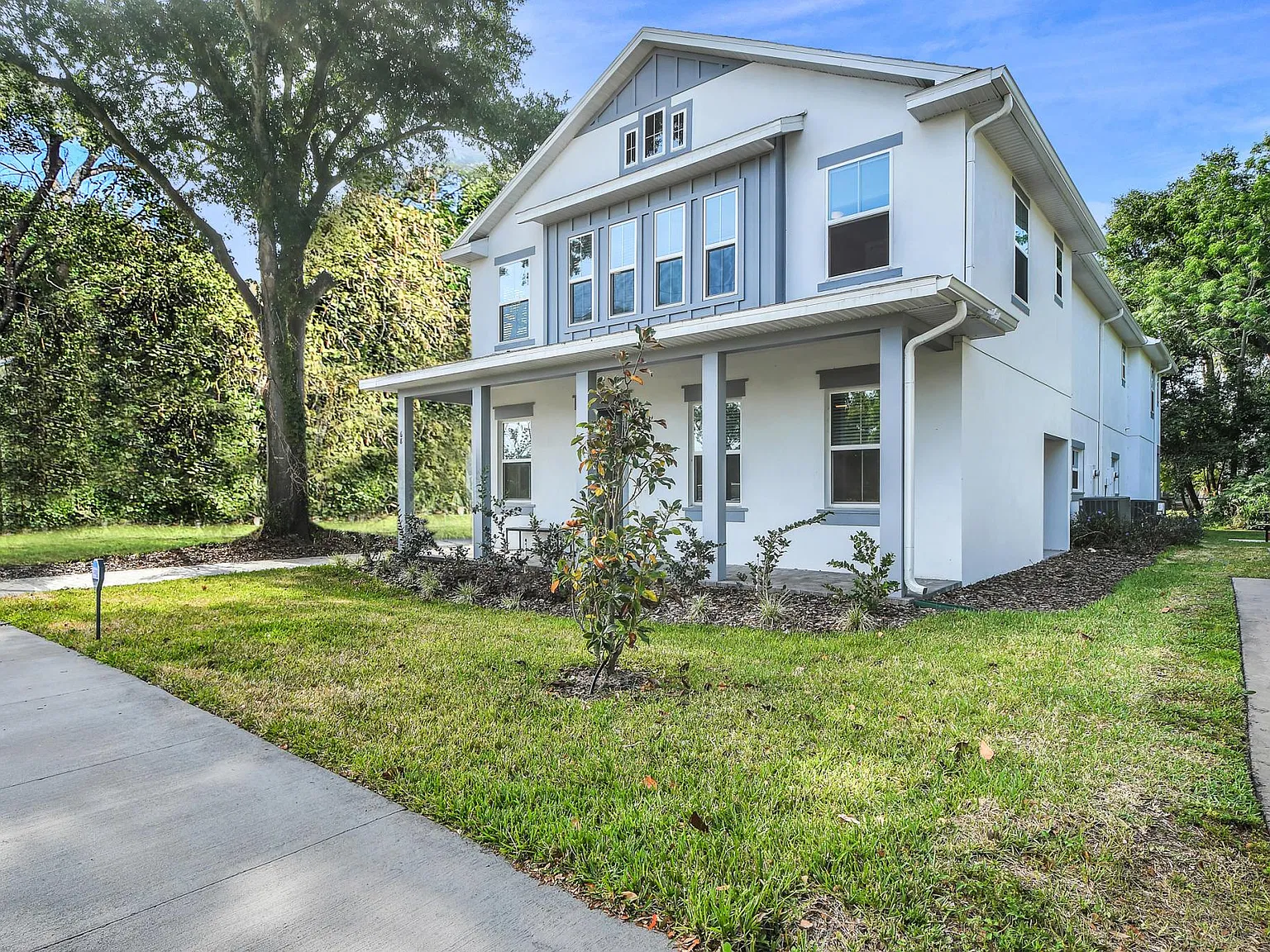 3 bed, 2.5 bath, 1800 sqft, $3,300 — Photo 3