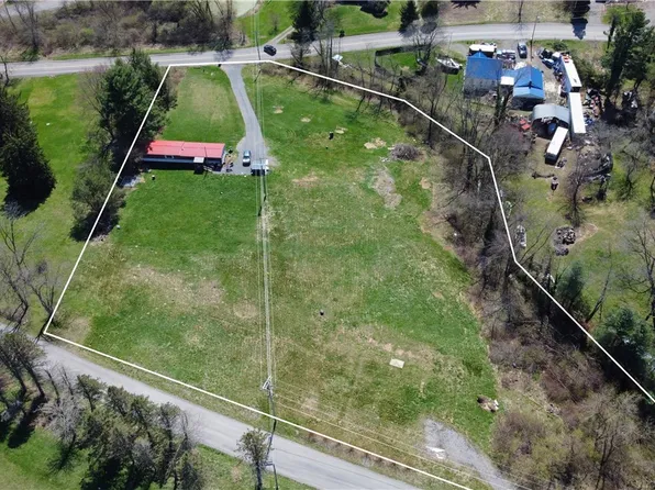 1393 Hooker Rd, Karns City, PA 16041