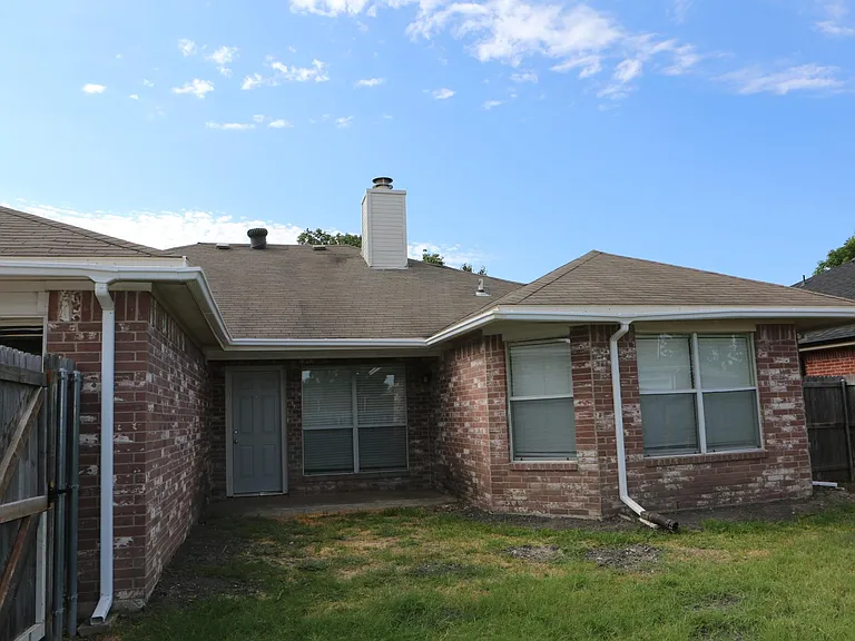 7305 Maplewood Dr — Photo 126