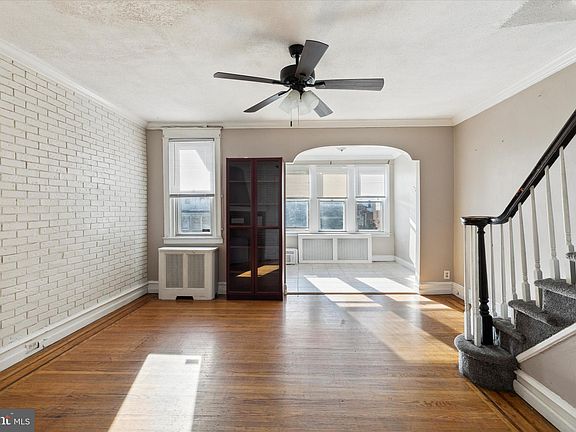 4th image of 638 Jamestown St