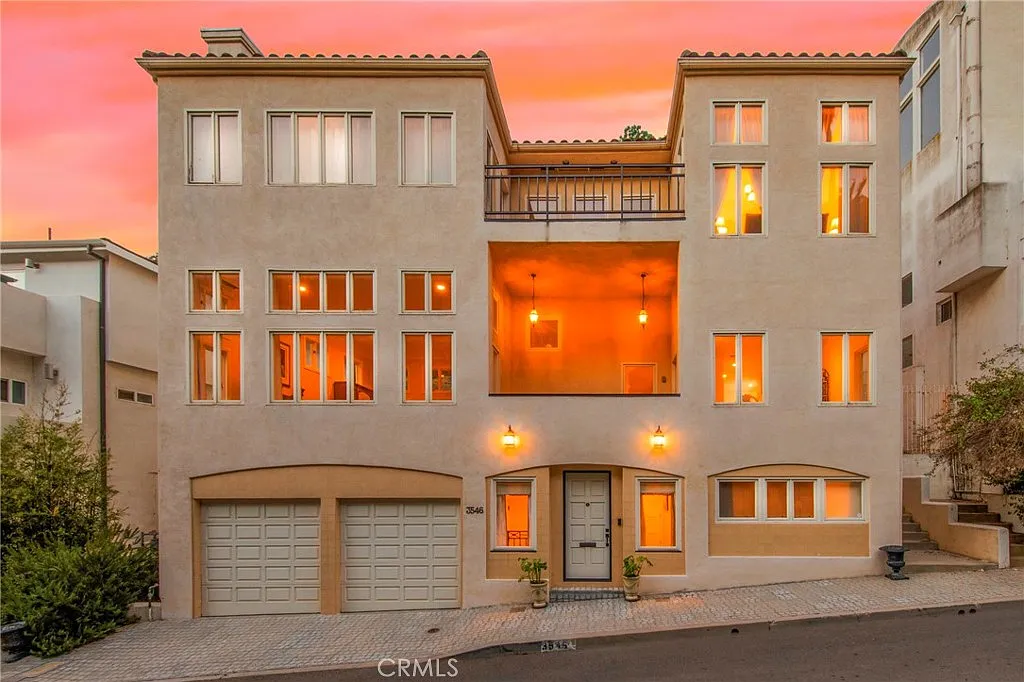 4 bed, 3101 sqft, $8,000 — Photo 1