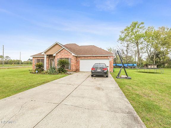 2nd image of 1005 Bridgetowne Ln