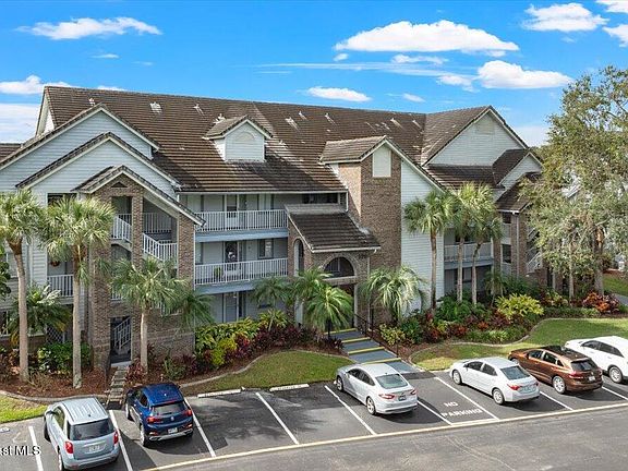 3rd image of 575 Shadow Wood Ln APT 221