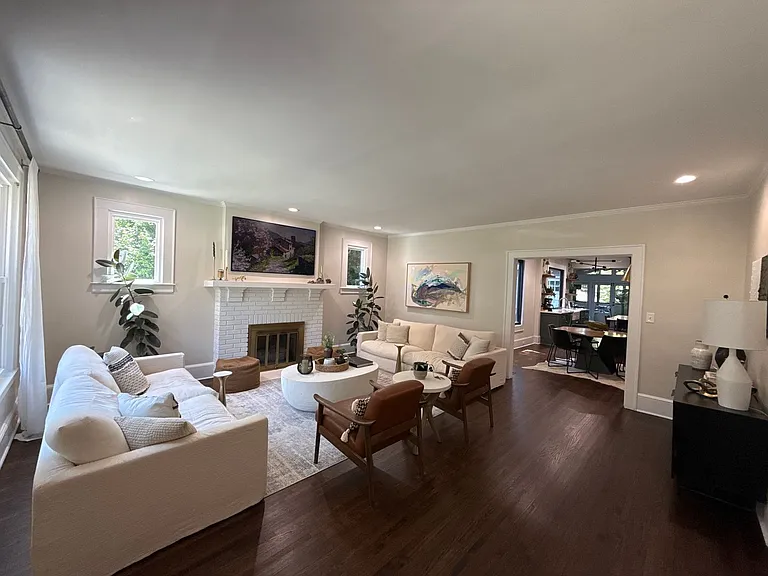 2016 Lombardy Cir — Photo 2