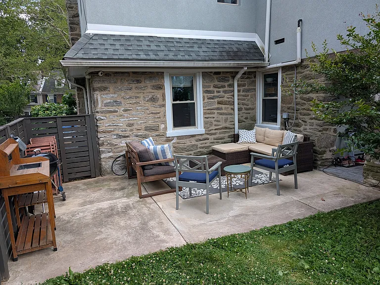 7044 Lincoln Dr — Photo 13