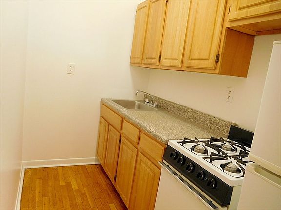 5th image of 350 W 85th St APT 44