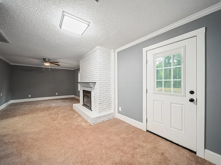 438 E Charlotte Ave #1 — Photo 13