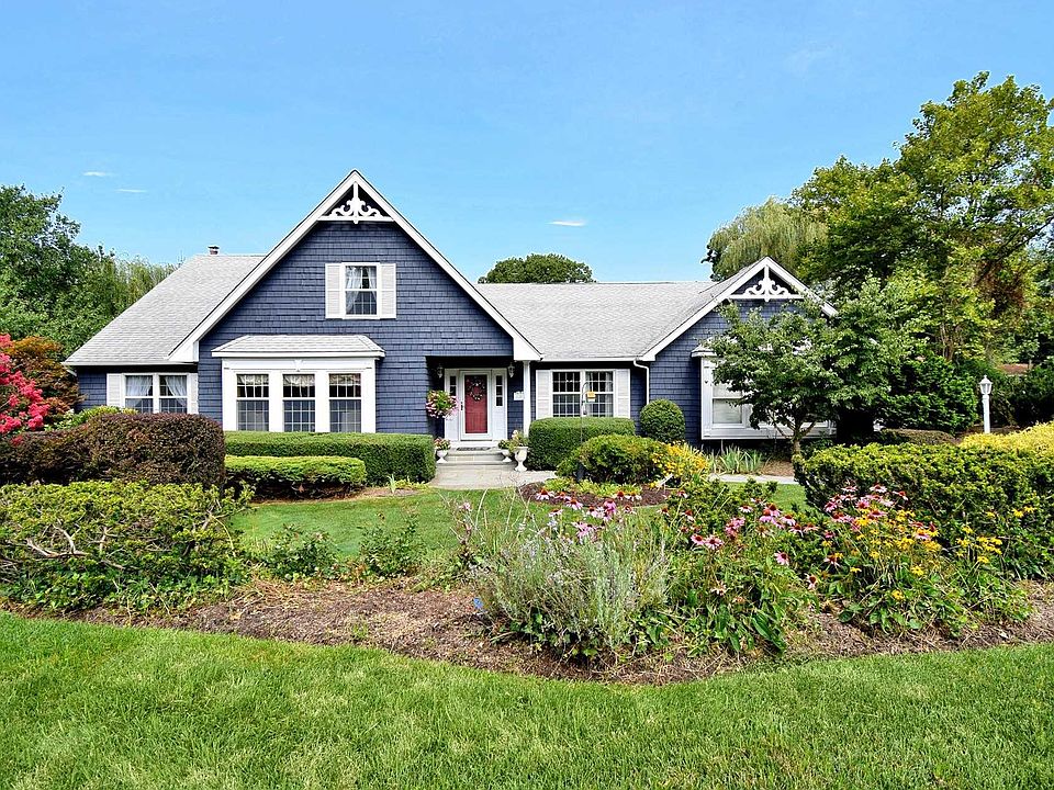 1st image of 10 Forsythe Meadow Ln