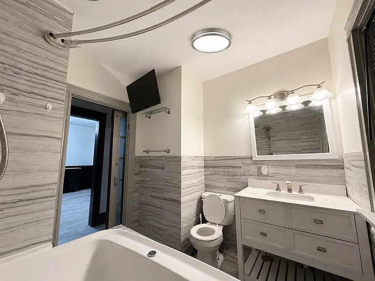 43 Woodbine St #2 — Photo 6