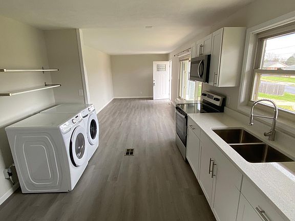 4th image of 324 Greenway Dr #324