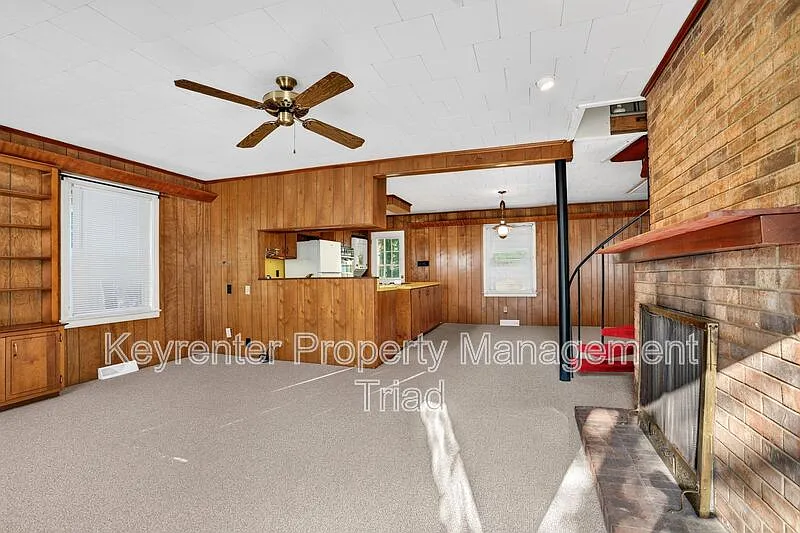 419 Westover Ter — Photo 3