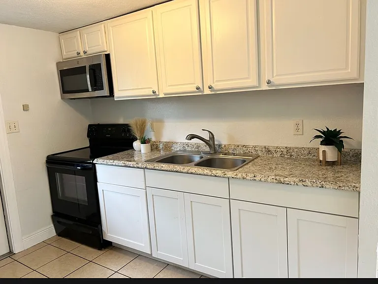 6713 S Kissimmee St #A — Photo 7
