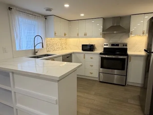 38 Child Dr N #Basement, Aurora, ON L4G 1Y5