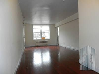 2nd image of 2510 Ocean Pkwy APT 5D