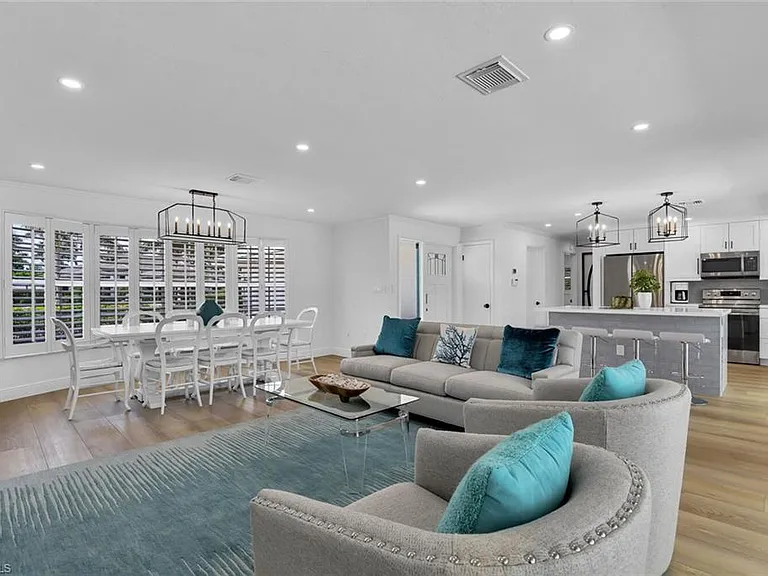 740 Park Shore Dr — Photo 5