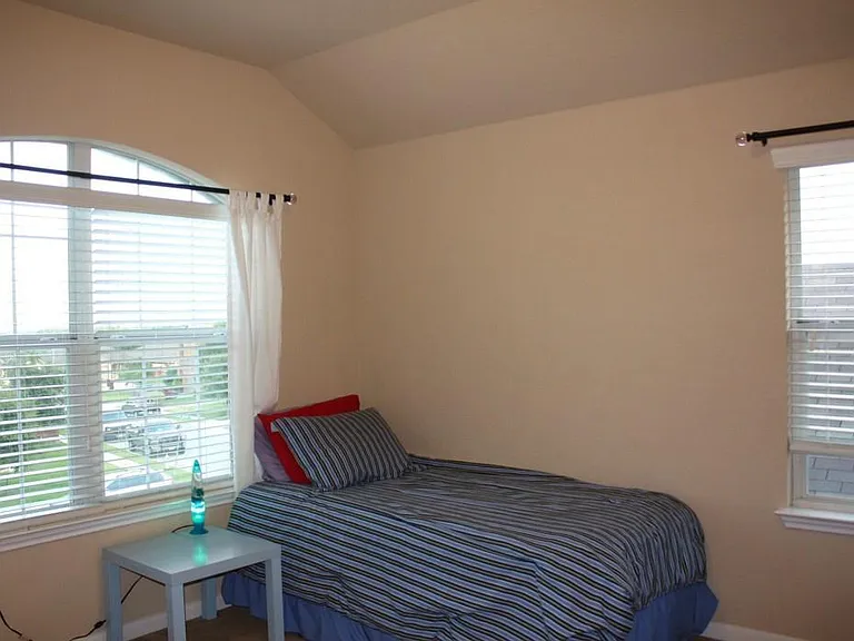 7714 Stephany Taylor Dr — Photo 10