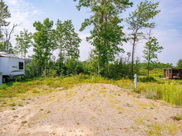 30 Lake Ave S, Tower, MN 55790