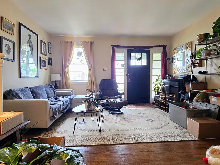 3373 Vaux St — Photo 5