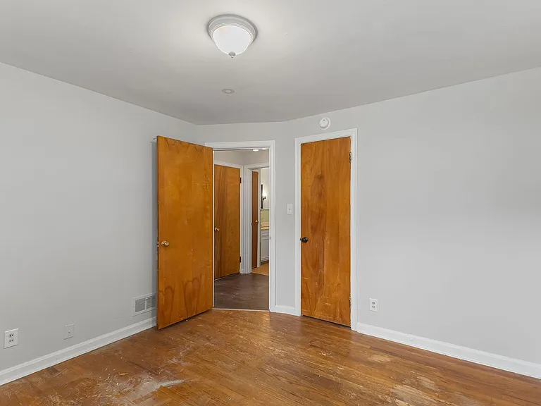 3069 Westwood Northern Blvd — Photo 11