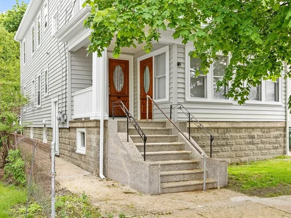 121-123 Surrey St, Medford, MA 02155