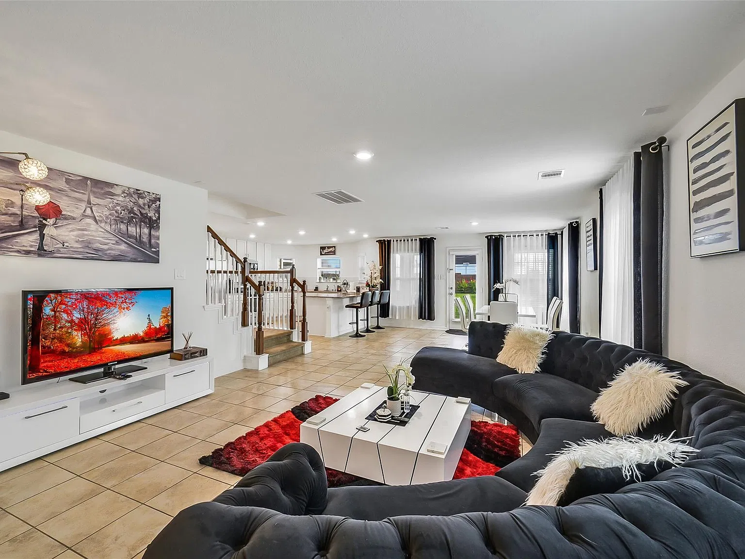 3 bed, 2.5 bath, 2250 sqft, $3,000 — Photo 3