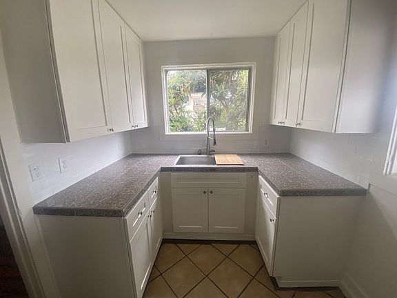 5th image of 8045 Lemon Ave