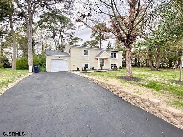 1st image of 305 Cynwyd Dr