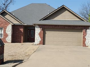 2718 Highwood Dr, Claremore, OK 74017