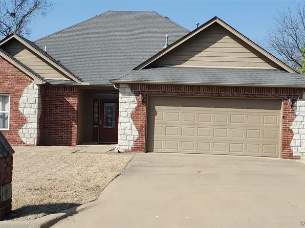 2718 Highwood Dr, Claremore, OK 74017