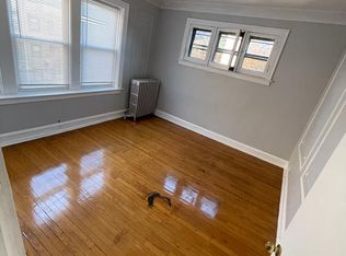 7758 S Phillips Ave APT 3, Chicago, IL 60649