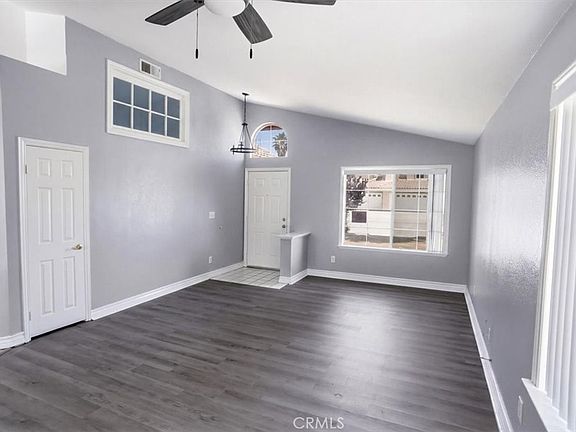 3rd image of 39925 Milan Dr