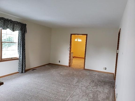 3rd image of 1621 Grant Blvd