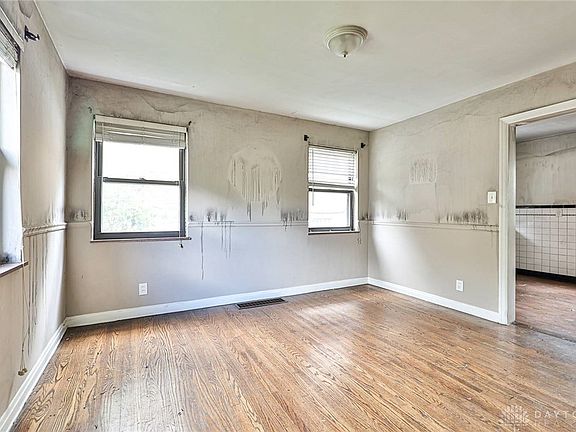 5th image of 3117 W Tower Ave