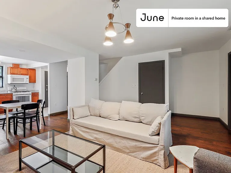 1107 1/2 M St NW #2B — Photo 2