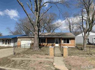 1615 Saratoga St, Pekin, IL
