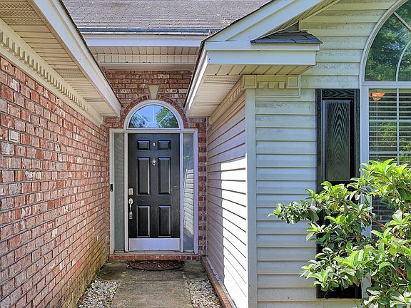 2nd image of 224 Park View Ct