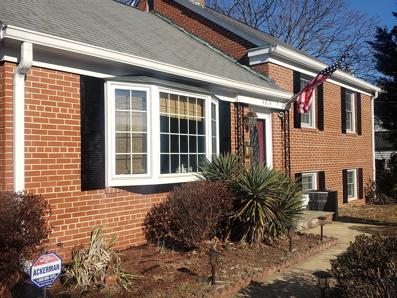 4814 Ravensworth Rd — Photo 1