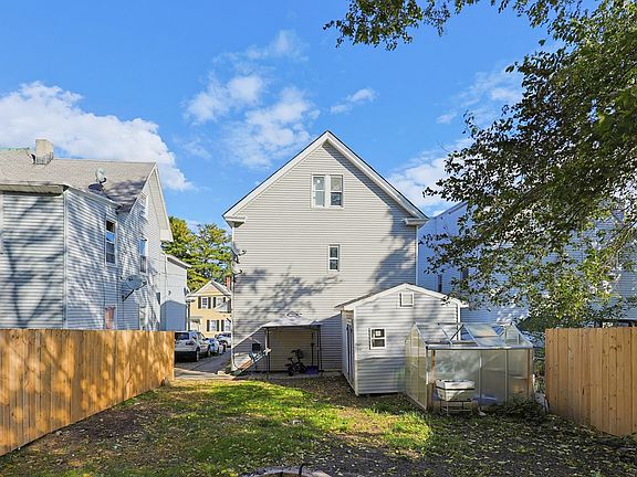 3rd image of 161 Smith St
