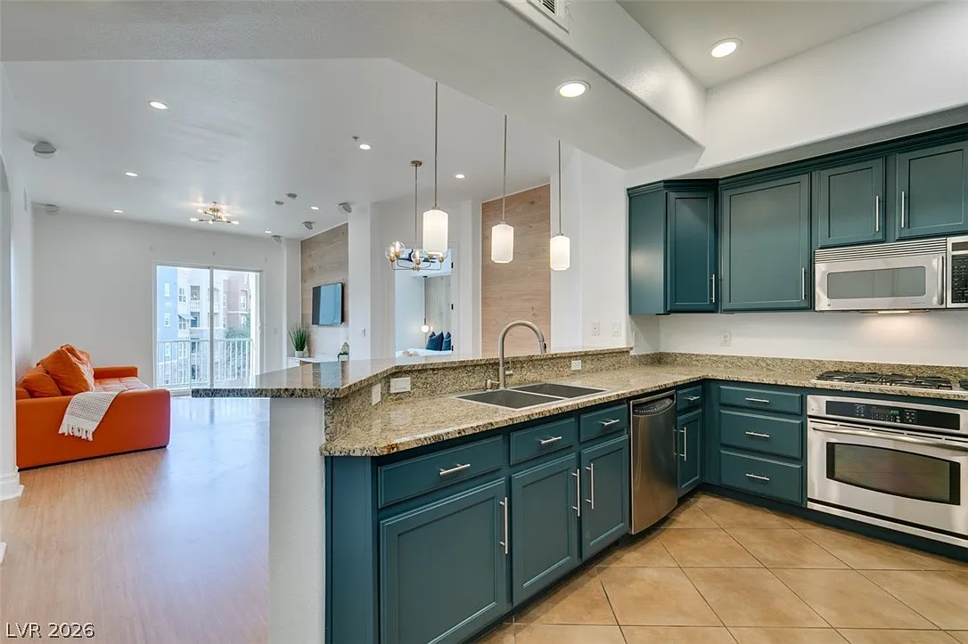 Building Photo - 50 E Serene Ave #323