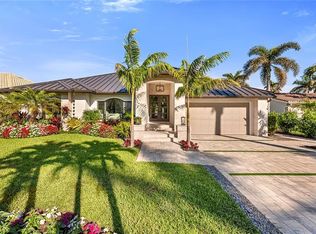 1935 Snook Dr, Naples, FL 34102