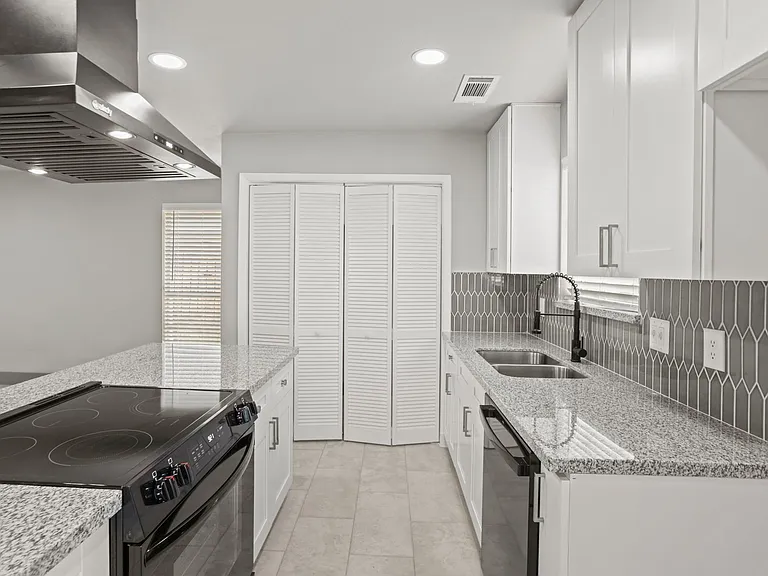 13238 Townwood Dr — Photo 7