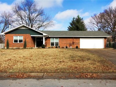 1705 Countryside Dr, Pittsburg, KS, 66762