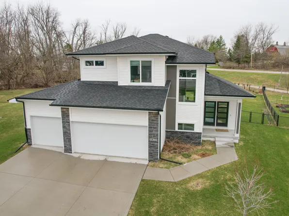 5820 Allerton Dr, Ames, IA 50014